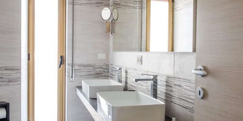 akheilos-bed-and-breakfast-soverato-stanza-2-bagno-03